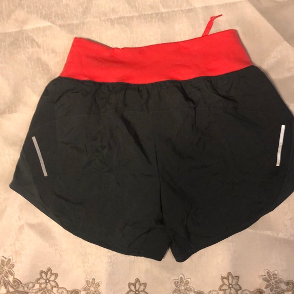 Adidas women’s running shorts. - Picture 2 of 7